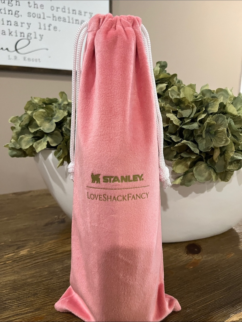 Stanley LoveShackFancy water bottle with storage bag - Picture 10 of 10